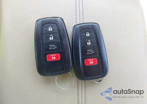 2021 Toyota Rav4 Xle Premium from USA, damaged, VIN 2T3C1RFV2MW173084